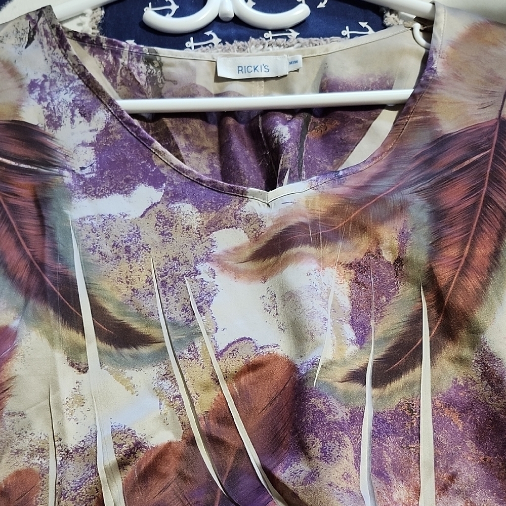 Ricki's Feather Patterned Blouse in Purple and Brown - Picture 6 of 6